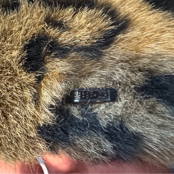 Luxurious VintageWomen's Leopard Faux Fur Teddy Jacket - Picture 11 of 13